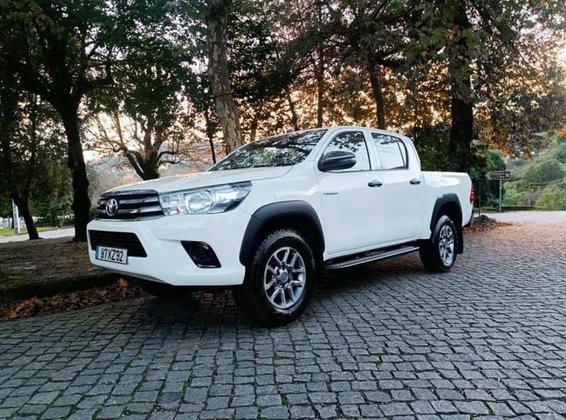Branco Usado 2019 Toyota HiLux Pickup | € 33.750 (Preço elevado) - Imagem 1/4