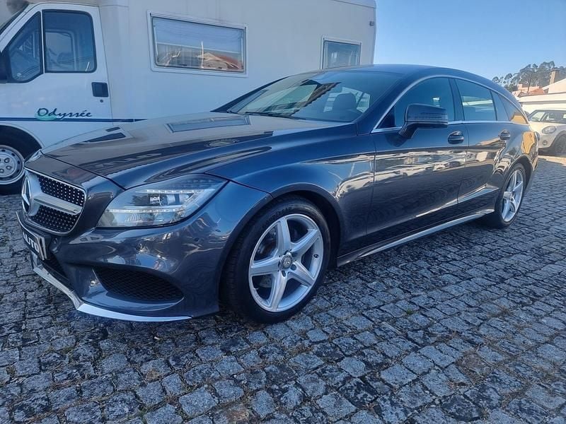 Cinza Usado 2015 Mercedes CLS220 AMG Carrinha | € 19.999 - Imagem 1/4