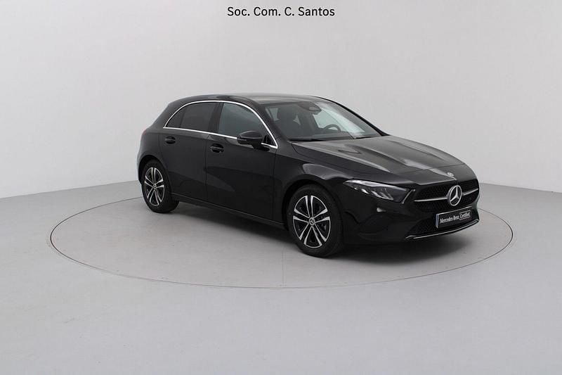Usado Mercedes A180 Advanced 116 HP (85 kW) 2025 Preto Sedan