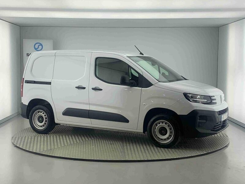 Branco Usado 2024 Peugeot Partner Monovolume | € 20.490 (Preço elevado) - Imagem 1/4