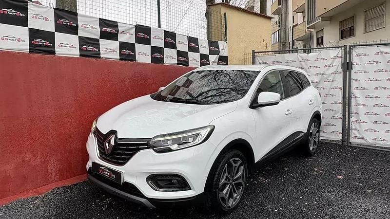 Usado Renault Kadjar Black Edition 140 HP (102 kW) 2022 Branco SUV
