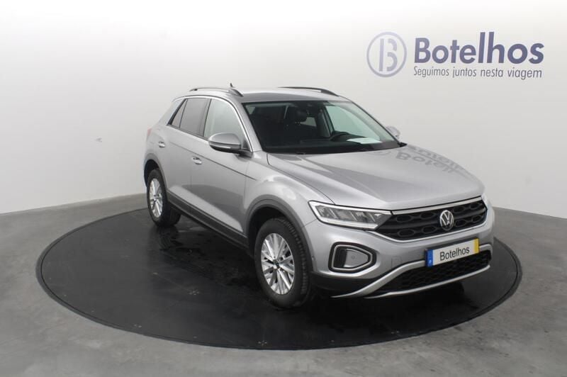 Cinza Usado 2023 VW T-Roc Life SUV | € 22.900 (Preço justo) - Imagem 1/4