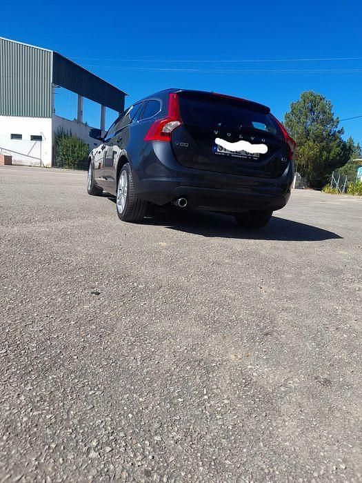 Usado 2010 Volvo V60 Carrinha | € 11.000 (Caro) - Imagem 1/4