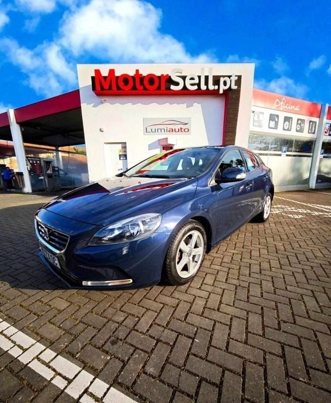 Azul Usado 2015 Volvo V40 Carrinha | € 12.600 (Preço justo) - Imagem 1/4