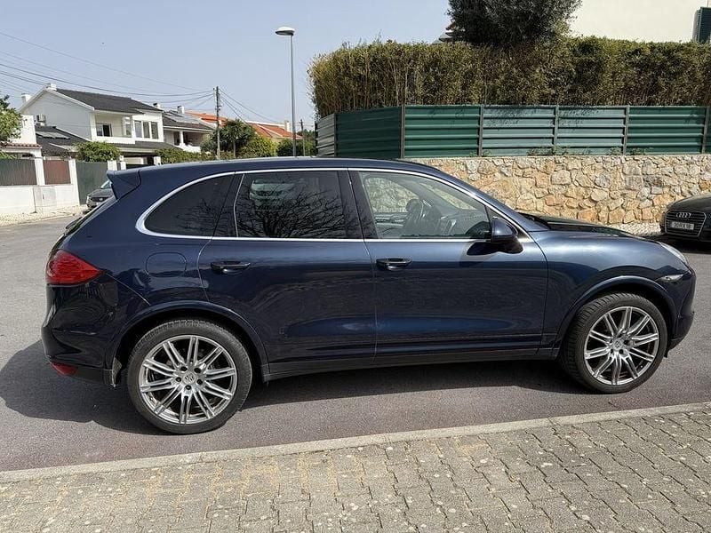 Usado Porsche Cayenne 180 HP (132 kW) 2012 SUV