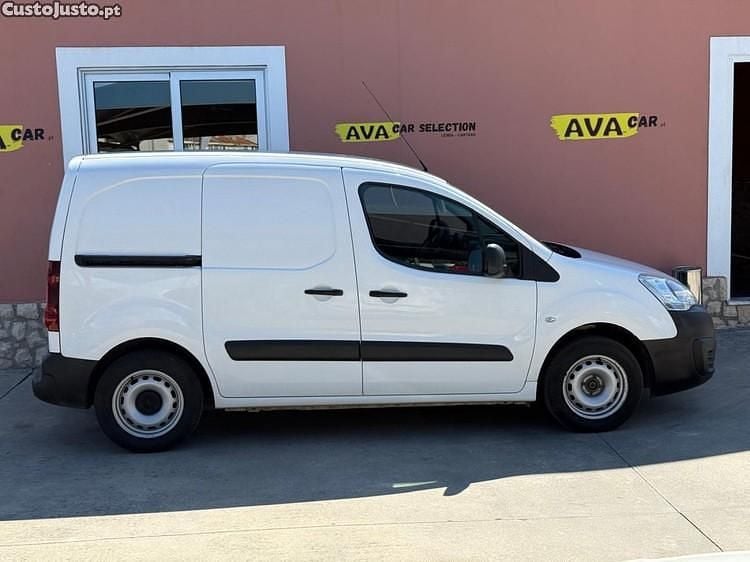 Branco Usado 2018 Peugeot Partner Van | € 9.990 (Bom preço) - Imagem 1/1