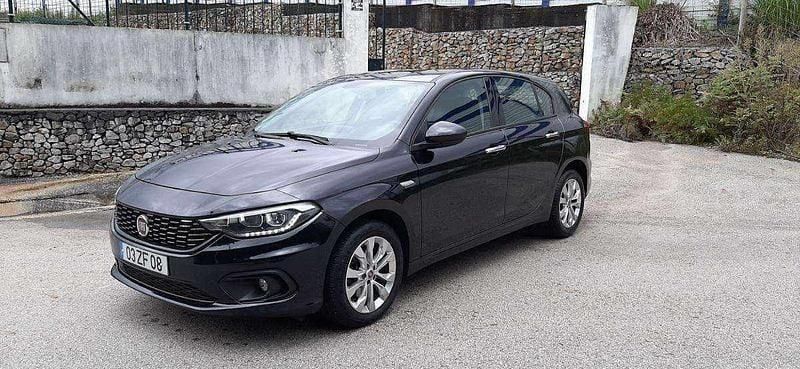 Preto Usado 2019 Fiat Tipo Lounge Citadino | € 11.950 (Bom preço) - Imagem 1/4