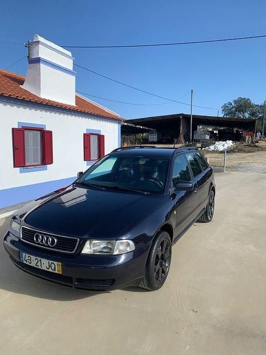 Usado 1998 Audi A4 Sedan | € 2.500 (Preço justo) - Imagem 1/4