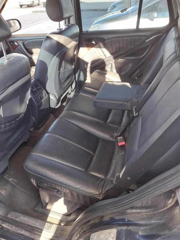 Azul Usado 2002 Mercedes ML270 SUV | € 7.000 - Imagem 1/4