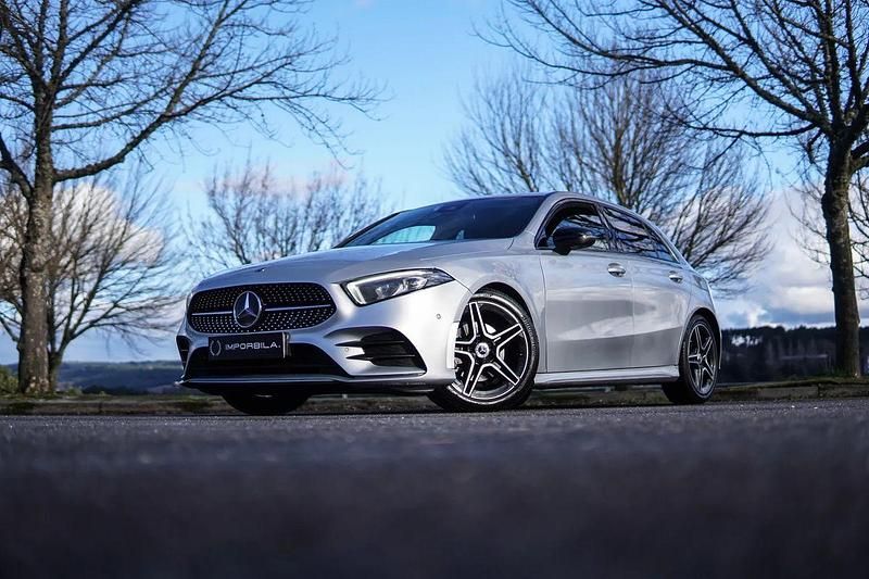 Usado Mercedes A180 AMG line 116 HP (85 kW) 2019 Cinza