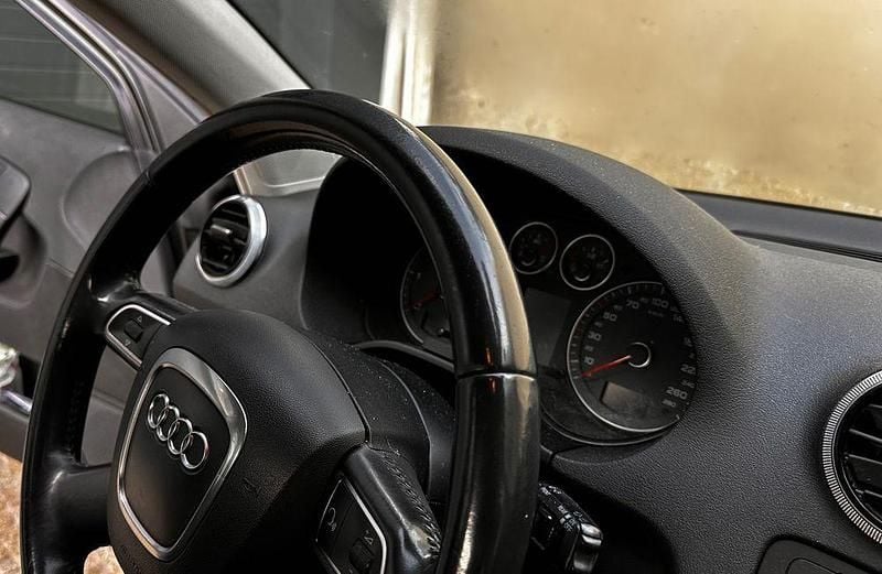 Usado 2011 Audi A3 Attraction Sedan | € 6.900 (Preço justo) - Imagem 1/4