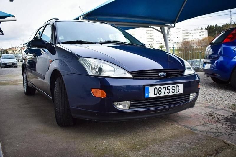 Usado Ford Focus 75 HP (55 kW) 2001 Azul Carrinha