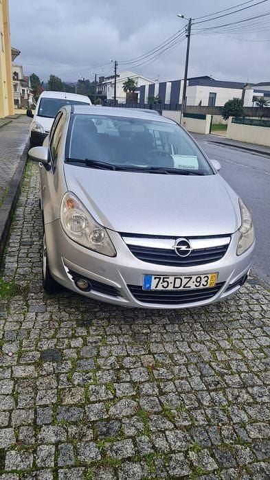 Usado 2007 Opel Corsa Enjoy Sedan | € 3.850 (Preço justo) - Imagem 1/4