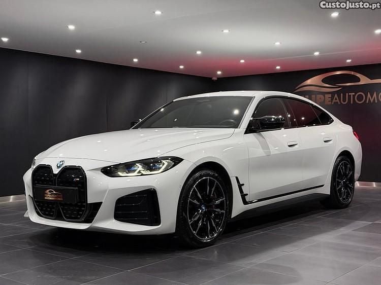 Usado BMW i4 Performance 400 kW (544 HP) 2022 Branco Sedan