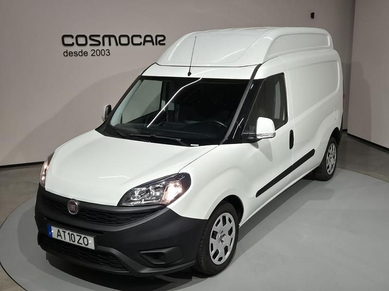 Branco Usado 2022 Fiat Doblò Monovolume | € 16.700 (Preço elevado) - Imagem 1/4
