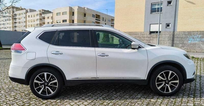 Usado 2015 Nissan X-Trail Tekna SUV | € 15.300 (Super Preço) - Imagem 1/4