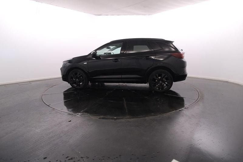 Usado Opel Grandland X 131 HP (96 kW) 2024 Preto SUV