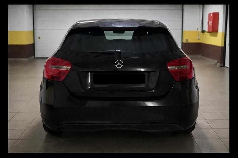 Usado Mercedes A180 109 HP (80 kW) 2013 Preto Citadino