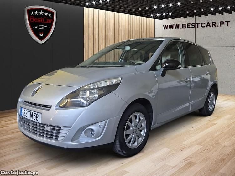 Cinza Usado 2011 Renault Scénic III Monovolume | € 6.949 (Preço justo) - Imagem 1/1