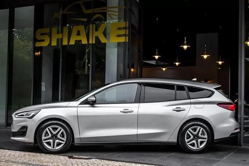 Usado Ford Focus Business Edition 125 HP (91 kW) 2023 Cinza antracite Carrinha