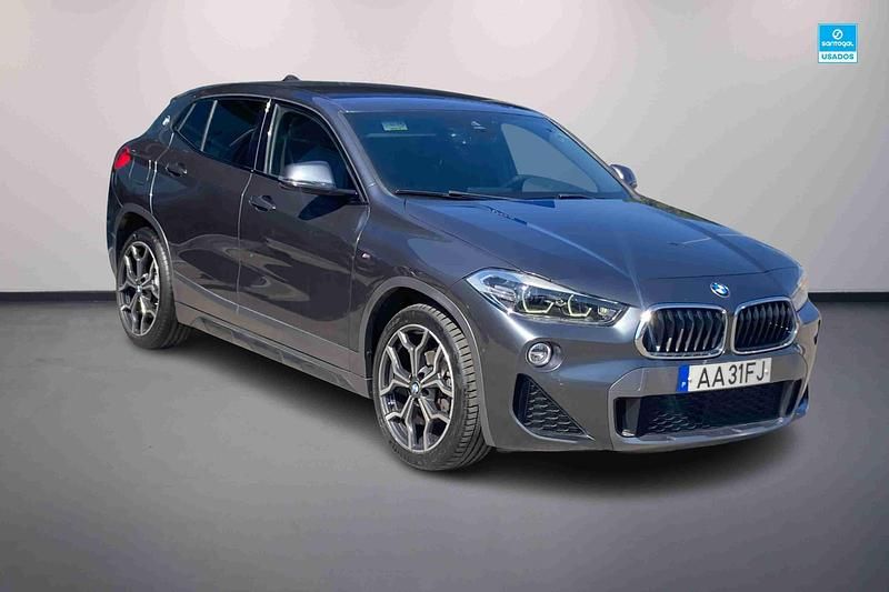 Cinza Usado 2020 BMW 216 Shadowline SUV | € 32.990 - Imagem 1/4