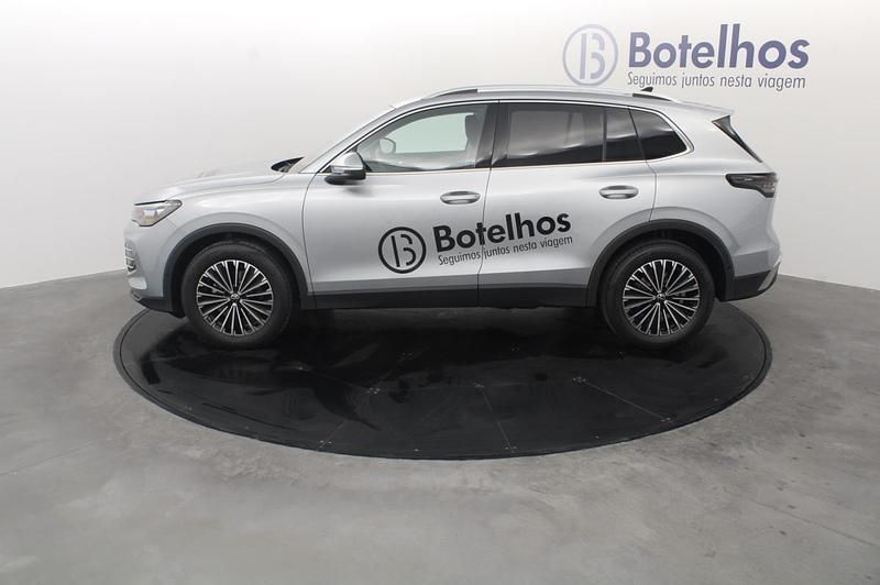 Novo VW Tiguan 150 HP (110 kW) 2025 Cinzento SUV