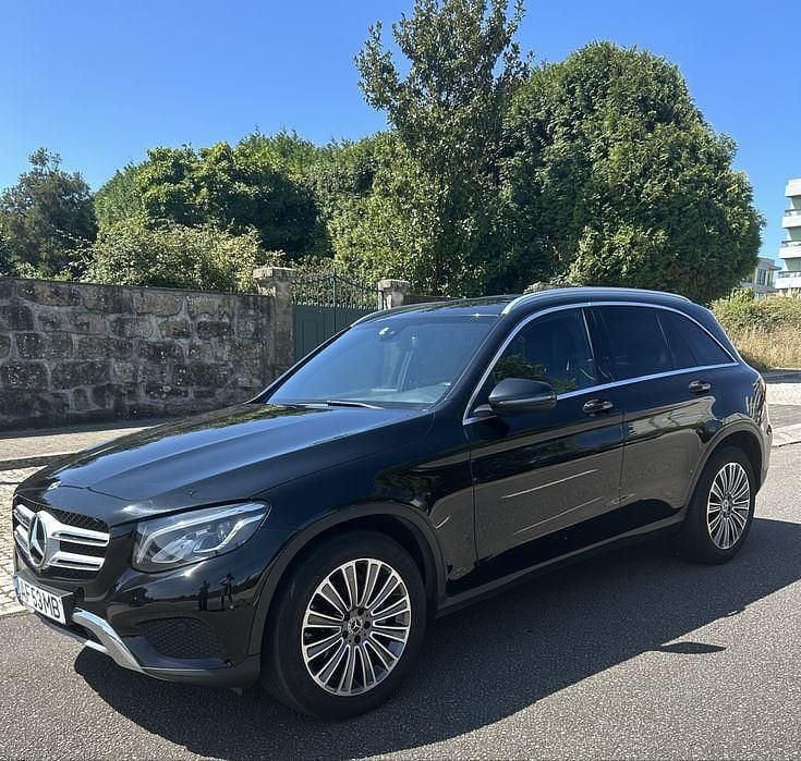 Usado 2017 Mercedes GLC220 AMG Sedan | € 29.500 - Imagem 1/4