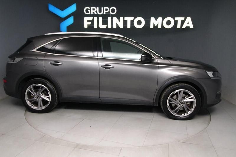 Cinza Usado 2022 DS Automobiles DS7 Crossback Rivoli SUV | € 34.990 - Imagem 1/4