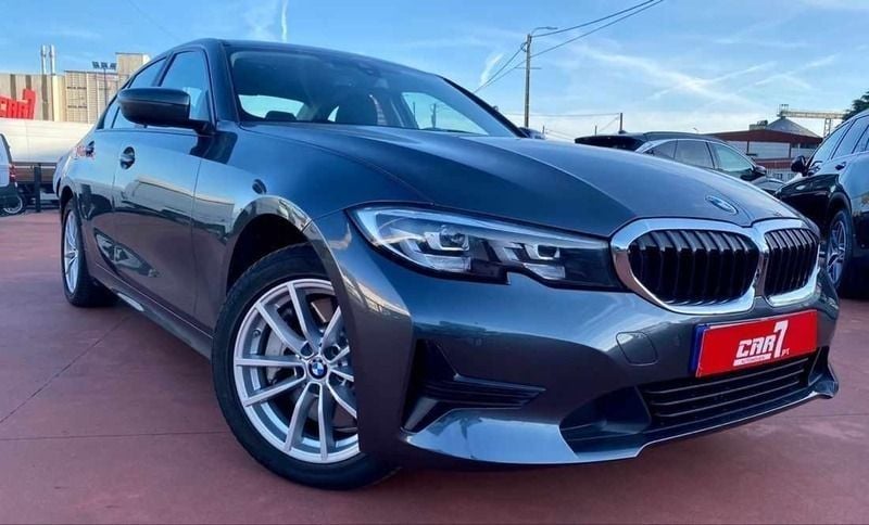 Cinza Usado 2020 BMW 330e Sport Line Sedan | € 28.750 (Super Preço) - Imagem 1/4
