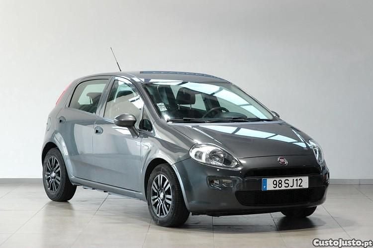 Cinza Usado 2017 Fiat Punto Easy Citadino | € 7.990 (Bom preço) - Imagem 1/1