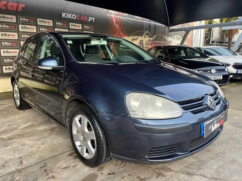 Azul Usado 2004 VW Golf IV Citadino | € 3.750 (Bom preço) - Imagem 1/4