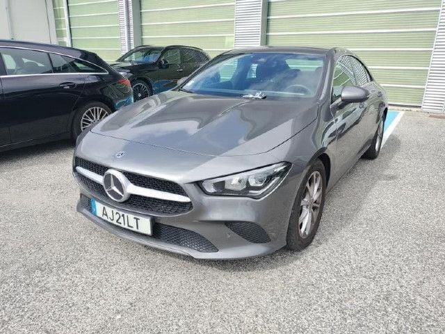 Usado Mercedes CLA180 116 HP (85 kW) 2022 Cinza mountain Sedan