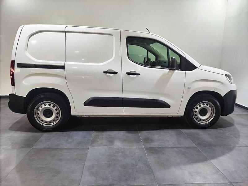Usado Citroën e-Berlingo 100 kW (136 HP) 2024 Branco Monovolume
