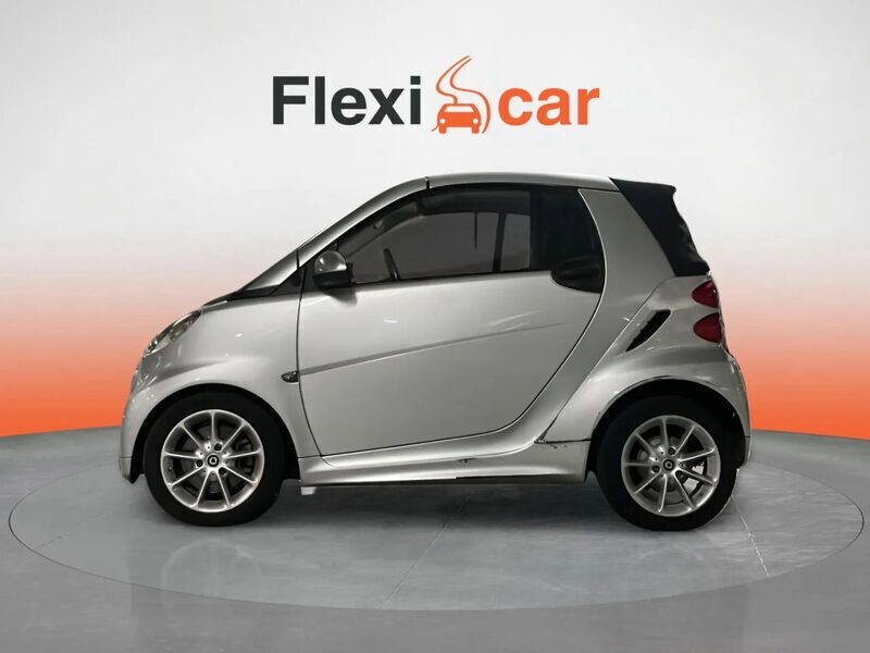 Usado Smart ForTwo Cabrio Passion 71 HP (52 kW) 2014 Cinza Cabrios