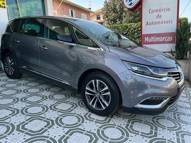 Usado Renault Espace Zen 130 HP (95 kW) 2018 Cinzento cinzento Monovolume