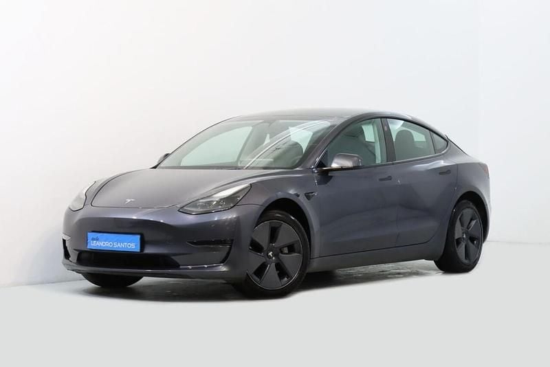 Cinzento Usado 2023 Tesla Model 3 Sedan | € 32.500 (Preço justo) - Imagem 1/2