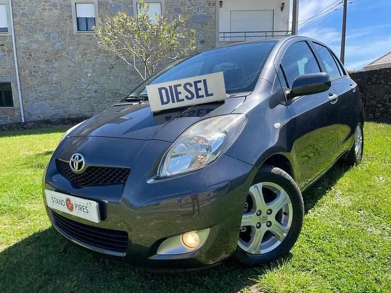 Antracite Usado 2010 Toyota Yaris | € 8.850 (Preço justo) - Imagem 1/4