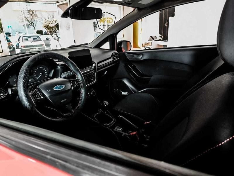 Usado Ford Fiesta 86 HP (63 kW) 2020 Vermelho Citadino