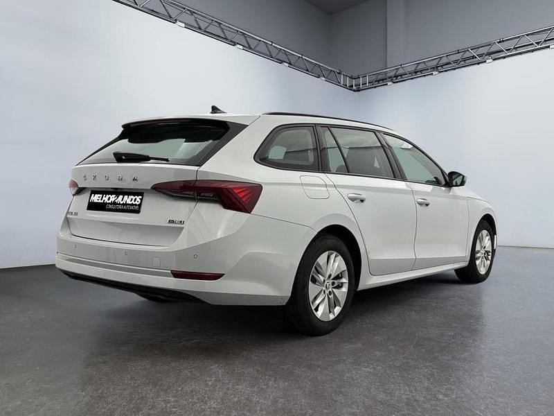 Usado Skoda Octavia 150 HP (110 kW) 2022 Branco Carrinha