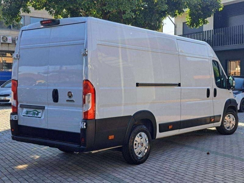 Usado Fiat Ducato 177 HP (130 kW) 2020 Branco Van