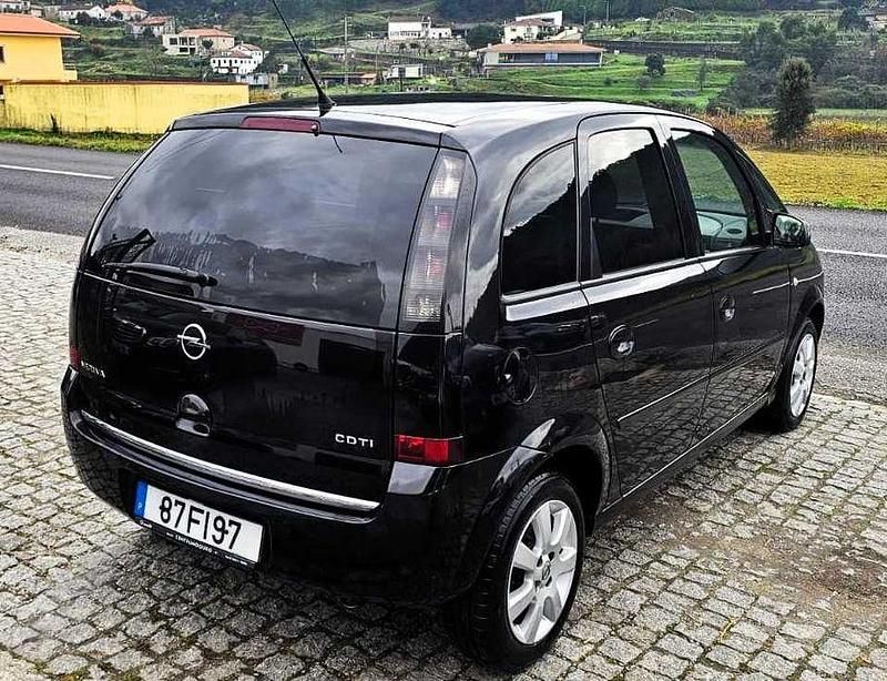 Usado Opel Meriva 90 HP (66 kW) 2008 Monovolume