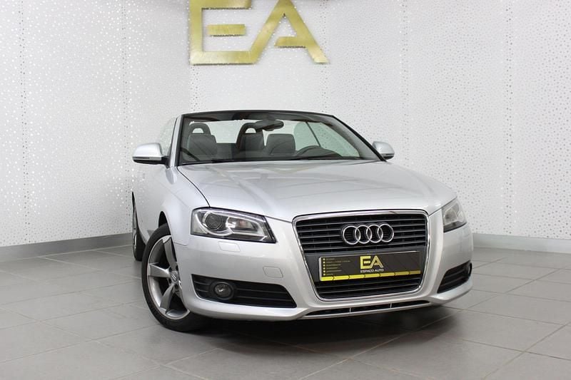 Cinza Usado 2010 Audi A3 Cabriolet Attraction Cabrios | € 10.980 - Imagem 1/4