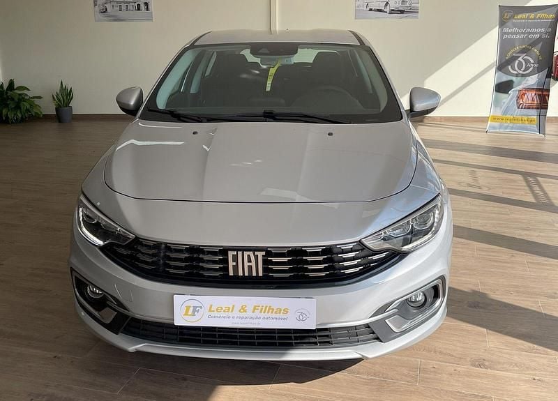 Usado Fiat Tipo City Life 95 HP (69 kW) 2022 Cinzento Sedan