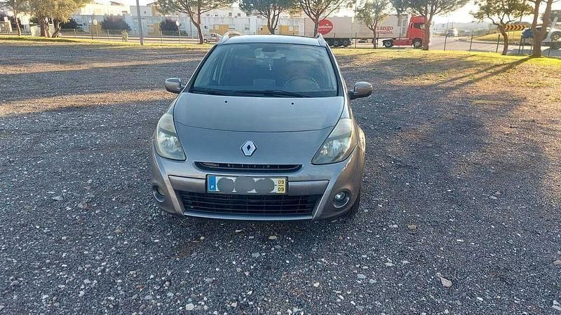 Usado 2009 Renault Clio II Sedan | € 3.000 (Preço justo) - Imagem 1/4