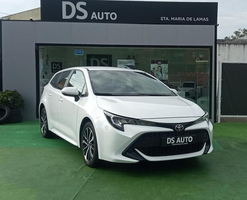 Branco Usado 2021 Toyota Auris Sport Carrinha | € 19.900 - Imagem 1/4