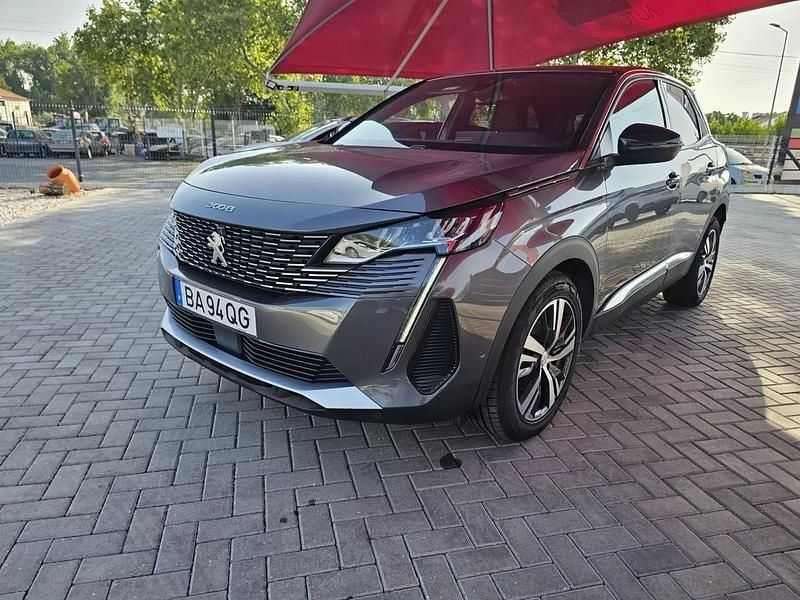 Cinzento Usado 2023 Peugeot 3008 Allure SUV | € 24.900 (Preço justo) - Imagem 1/4