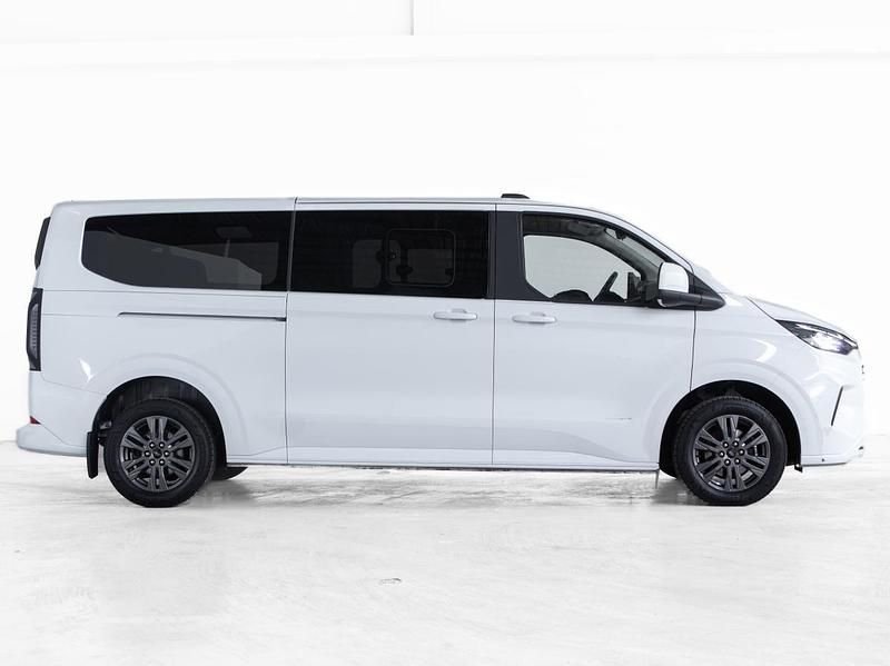 Usado Ford Transit Titanium 136 HP (100 kW) 2024 Branco Monovolume