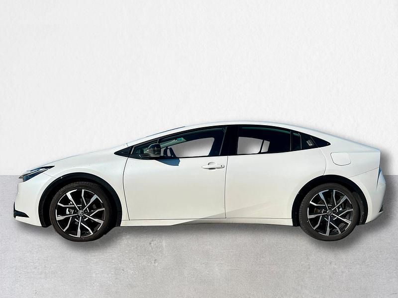 Usado Toyota Prius Luxury 223 HP (164 kW) 2025 Branco (pintura metalizada especial) Citadino