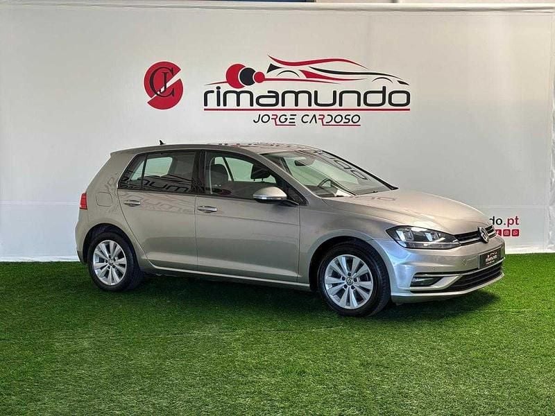Cinzento Usado 2017 VW Golf VII | € 12.900 (Preço justo) - Imagem 1/4
