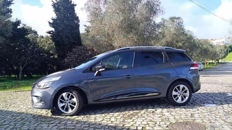 Usado Renault Clio GrandTour 90 HP (66 kW) 2017 Azul Carrinha